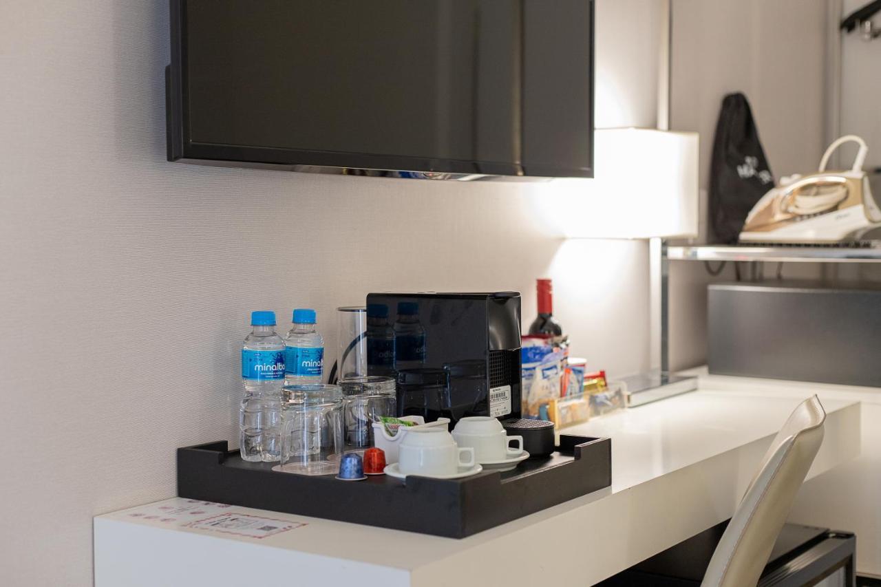 Radisson Rio De Janeiro Barra Otel Dış mekan fotoğraf A Nespresso machine in a hotel room