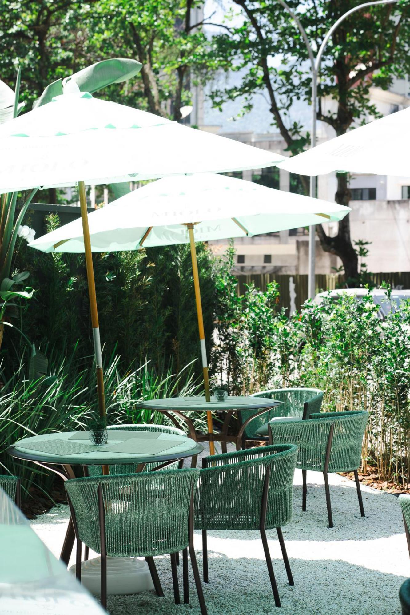Radisson Rio De Janeiro Barra Otel Dış mekan fotoğraf The garden of the restaurant
