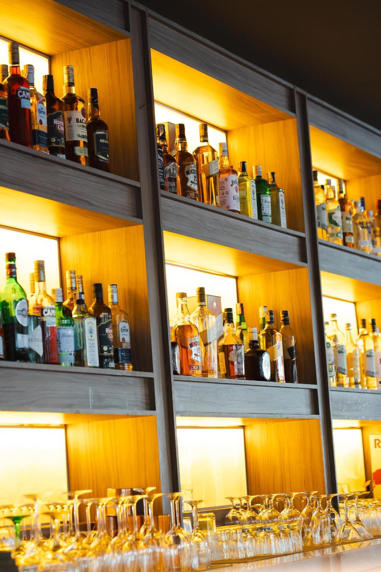 Radisson Rio De Janeiro Barra Otel Dış mekan fotoğraf A selection of Scotch whiskies